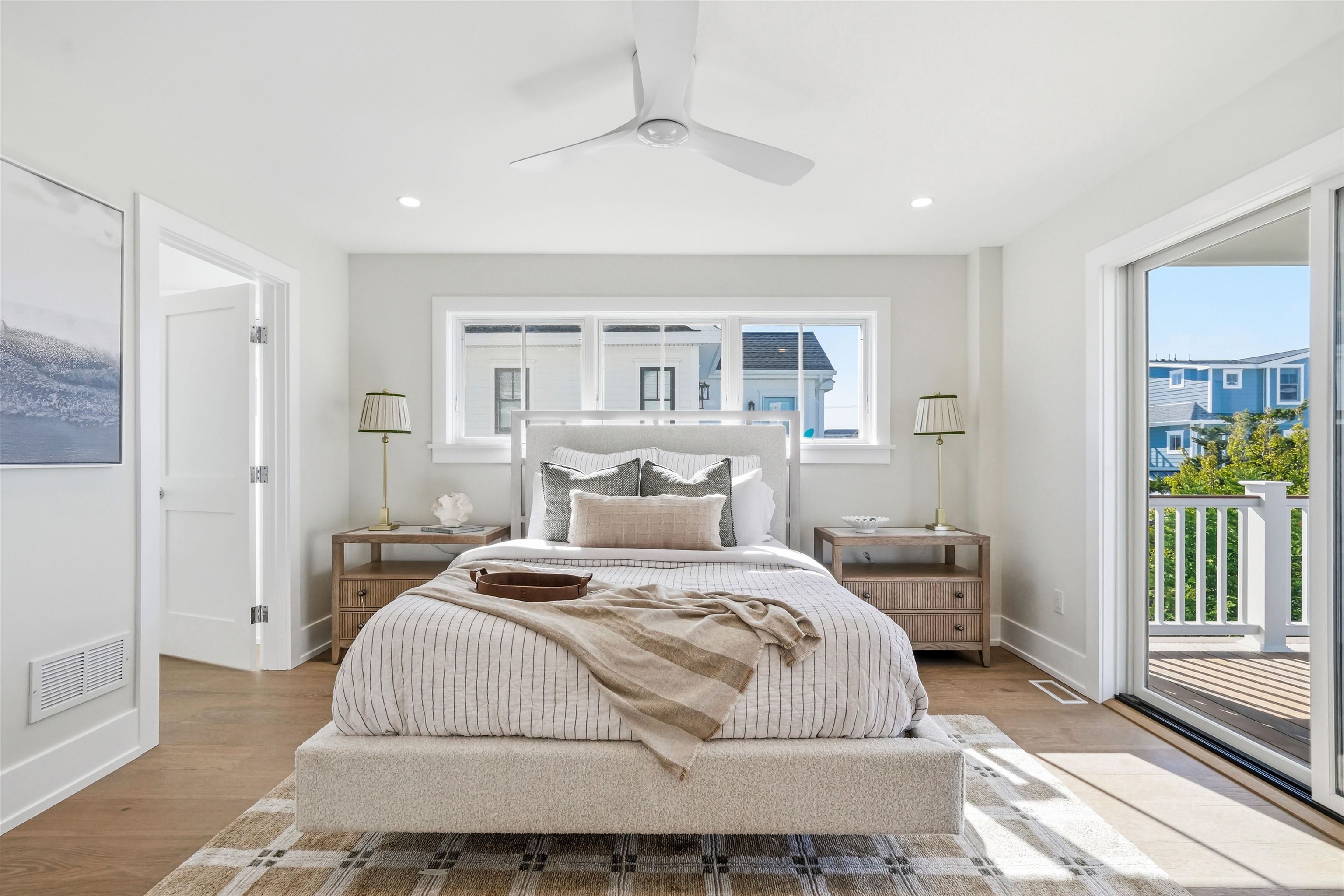 46 West 31st Avalon, NJ 08202 - Photo 34 of 50 a bedroom with a bed and a window