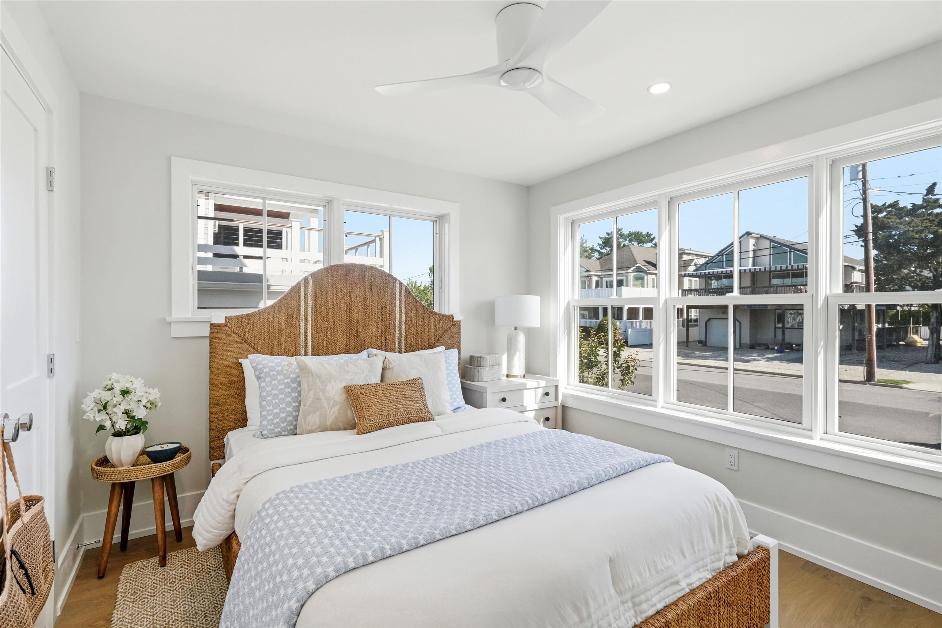 46 West 31st Avalon, NJ 08202 - Photo 5 of 50 a bedroom with a large bed and a window