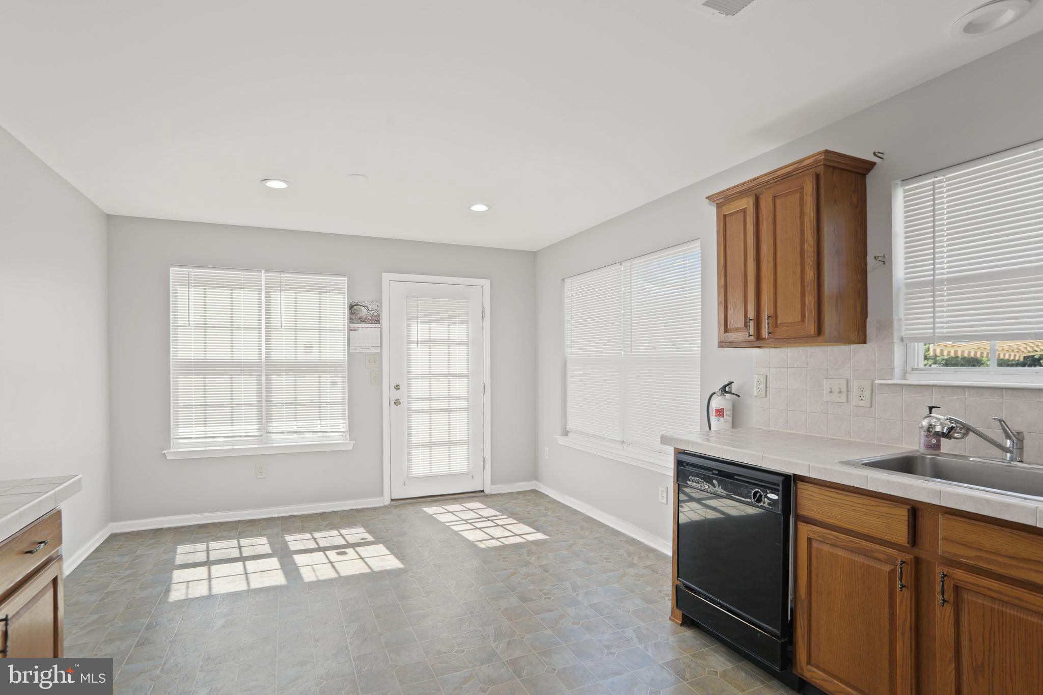 15 Brattleboro Road Swedesboro, NJ 08085 - Photo 8 of 22 Gallery Image 8