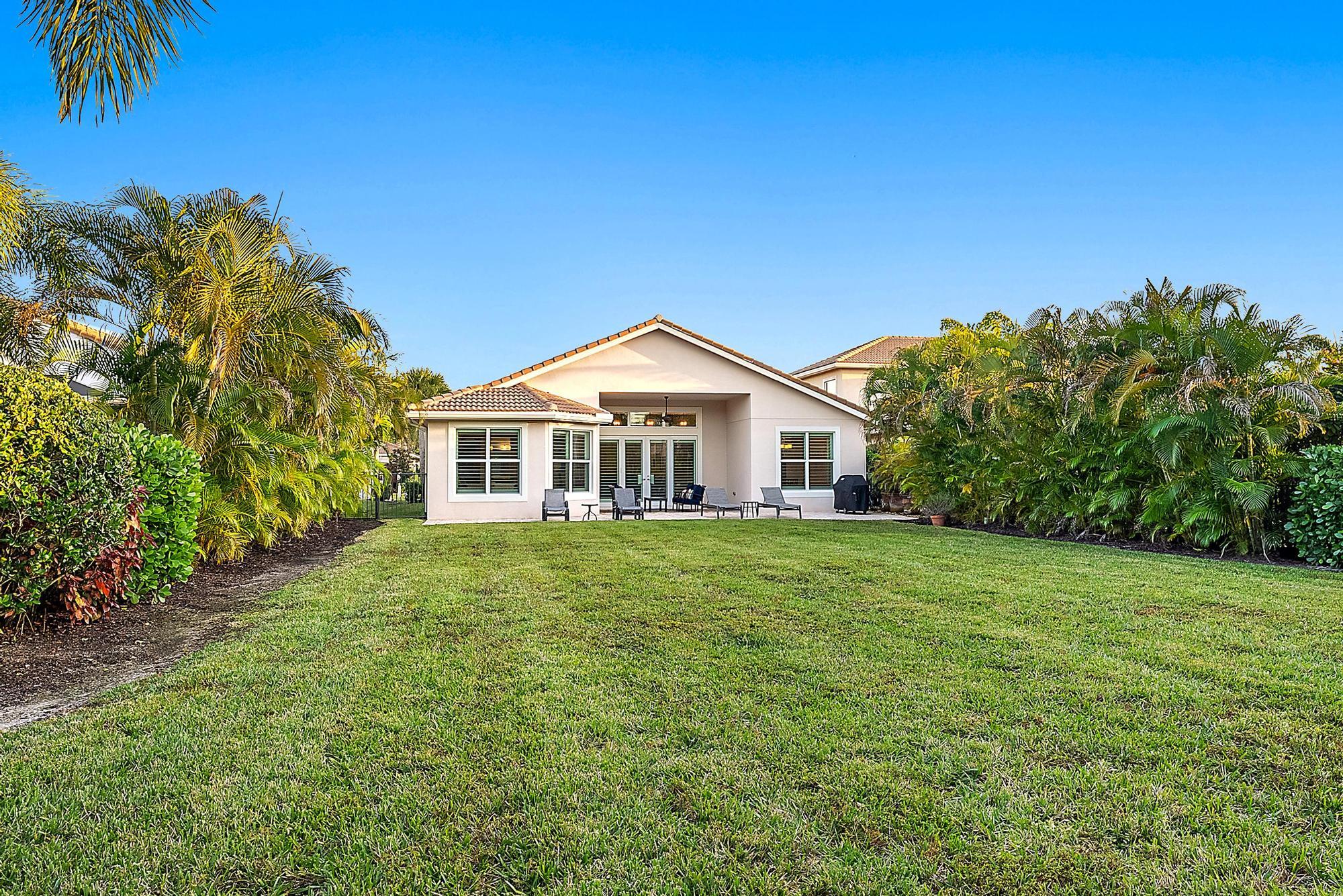 271 Carina Drive Jupiter, FL 33478 - Photo 31 of 43 271 Carina Dr