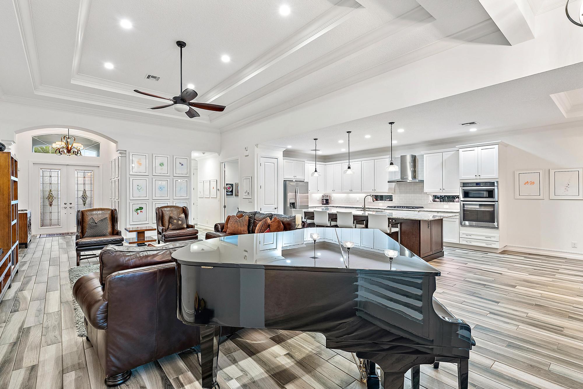 271 Carina Drive Jupiter, FL 33478 - Photo 10 of 43 271 Carina Dr