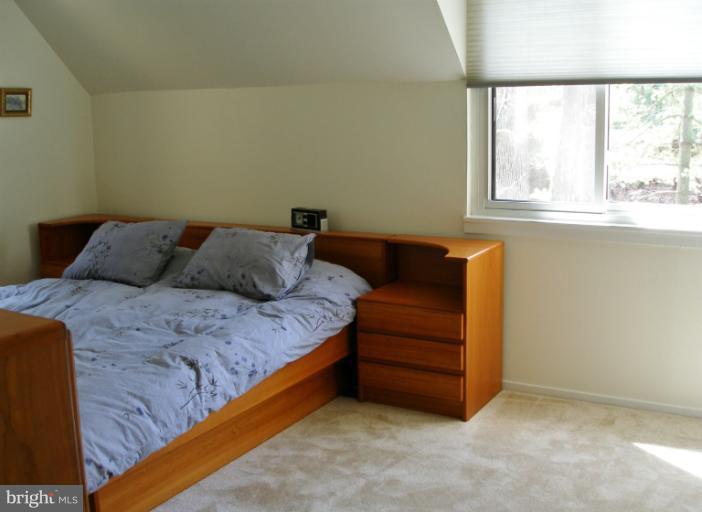 1636 Bentana Way Reston, VA 20190 - Photo 18 of 22 Bedroom (Master)