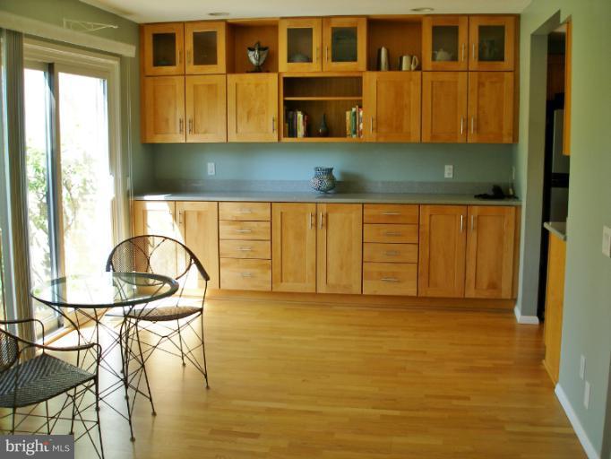 1636 Bentana Way Reston, VA 20190 - Photo 19 of 22 Built in Floor to Ceiling Buffet
