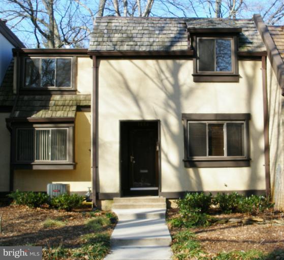 1636 Bentana Way Reston, VA 20190 - Photo 22 of 22 Exterior (Front)