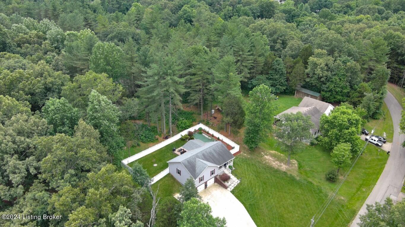 146 Bobwhite Road Brandenburg, KY 40108 - Photo 10 of 46 146 Bobwhite Rd-13