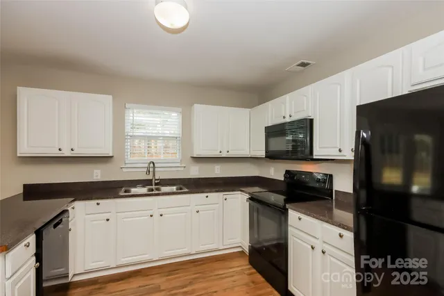 $1,955 | 609 Castlefin Court, Statesville, NC 28625