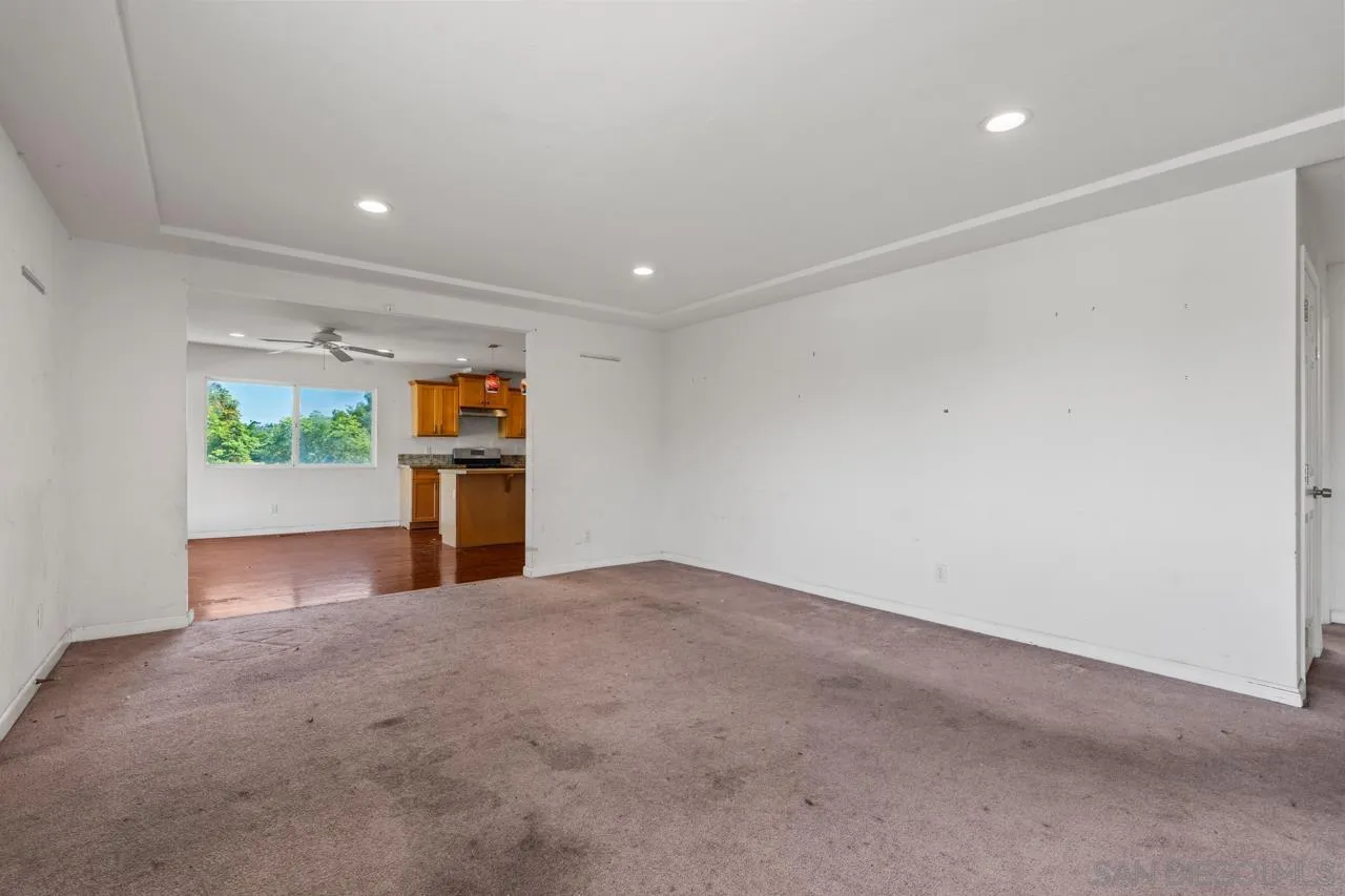 2901 Helix Street Spring Valley, CA 91977 - Photo 12 of 29