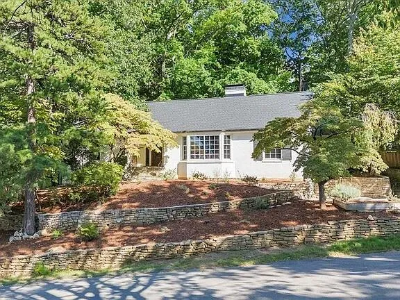 $2,600 | 3162 Stoneridge Road Southwest, Roanoke, VA 24014