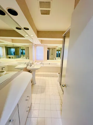 $2,600 | 3162 Stoneridge Road Southwest, Roanoke, VA 24014