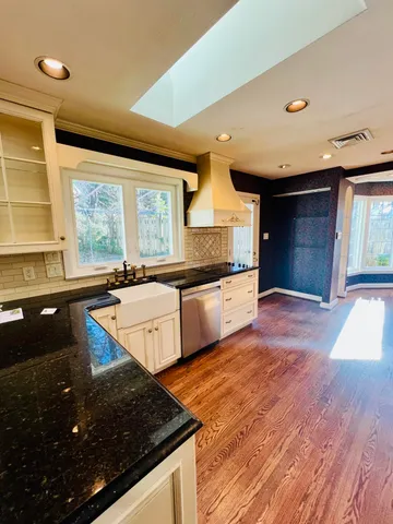 $2,600 | 3162 Stoneridge Road Southwest, Roanoke, VA 24014