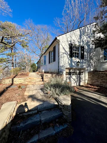 $2,600 | 3162 Stoneridge Road Southwest, Roanoke, VA 24014