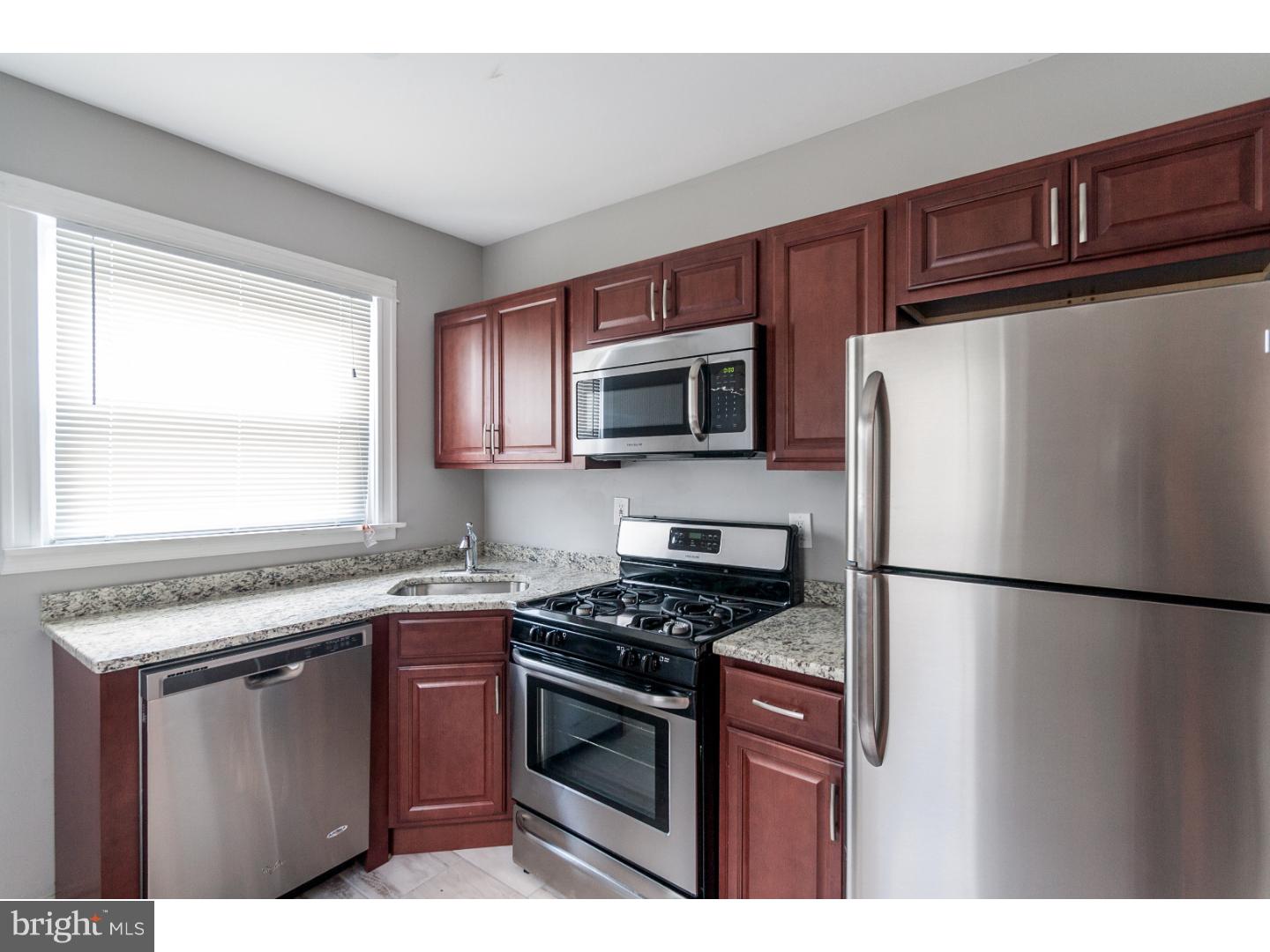 2410 West Ritner Street Philadelphia, PA 19145 - Photo 5 of 17 Kitchen