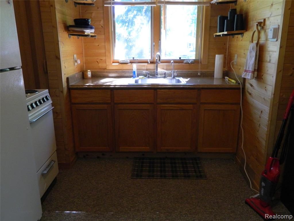2007 North Markey Road Houghton Lake, MI 48629 - Photo 5 of 7