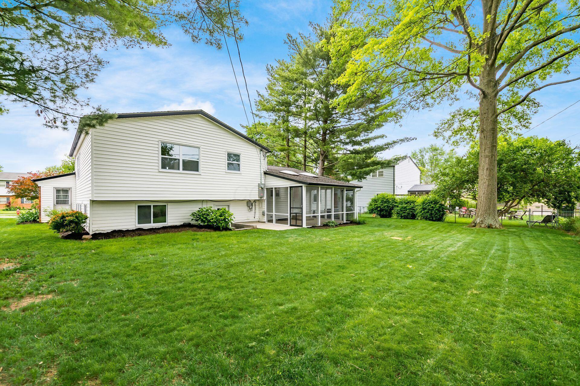 265 Storington Road Westerville, OH 43081 - Photo 37 of 39 042_c8494_L 265 Storington006