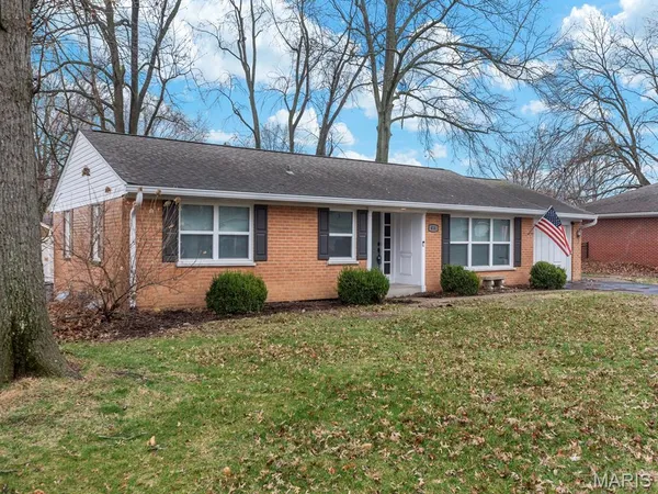 $234,900 | 414 West Harrison Street, Millstadt, IL 62260