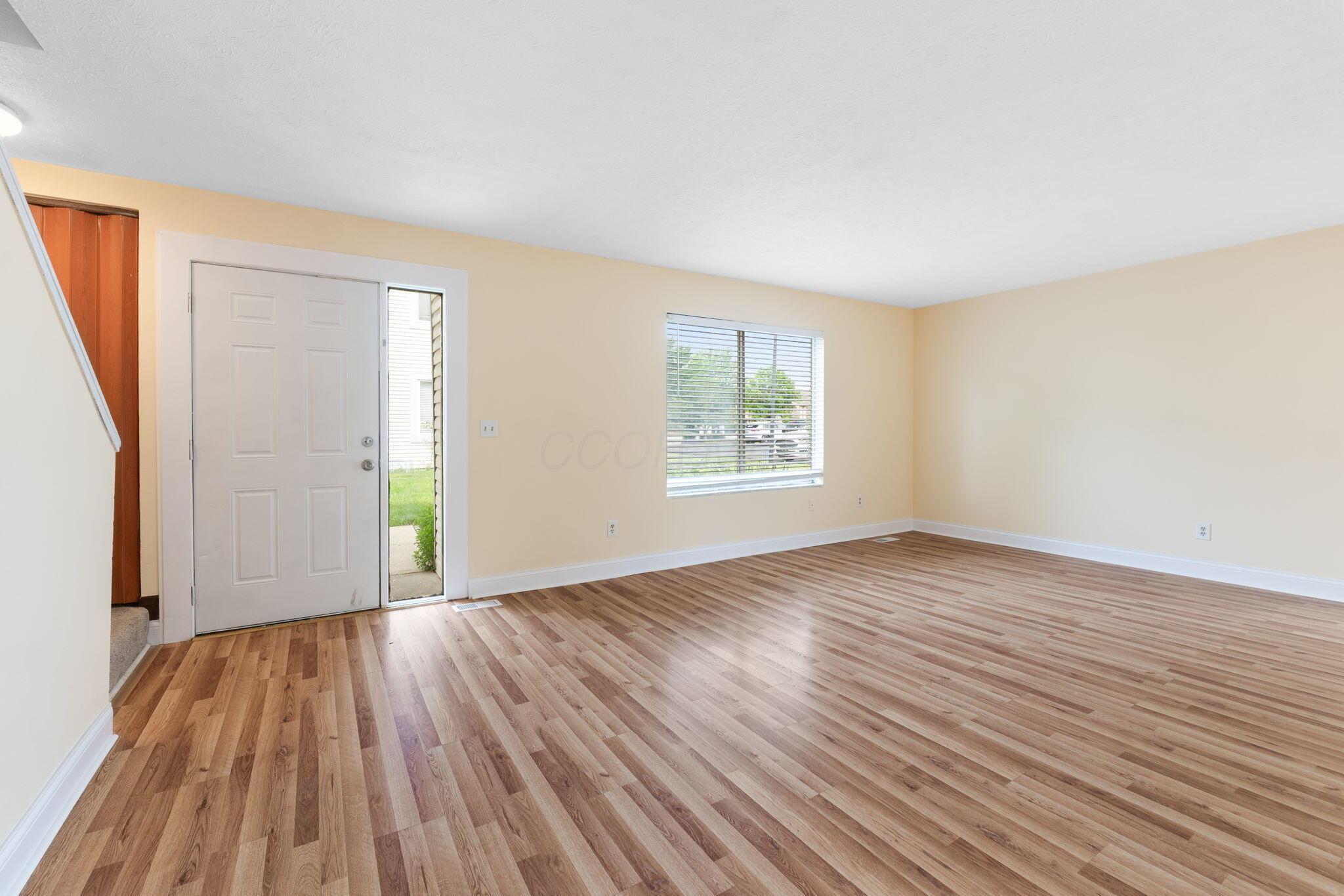 5198 Dierker Road, Unit D Columbus, OH 43220 - Photo 8 of 40 5198 Dierker Rd (Interior)-3