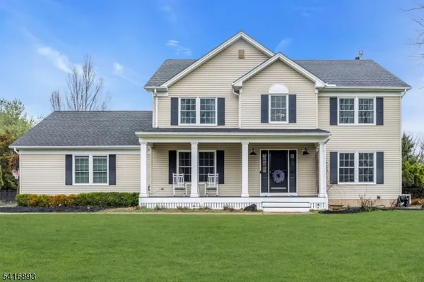 $899,999 | 8 Governor Road, Flemington, NJ 08822