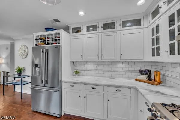 $899,999 | 8 Governor Road, Flemington, NJ 08822