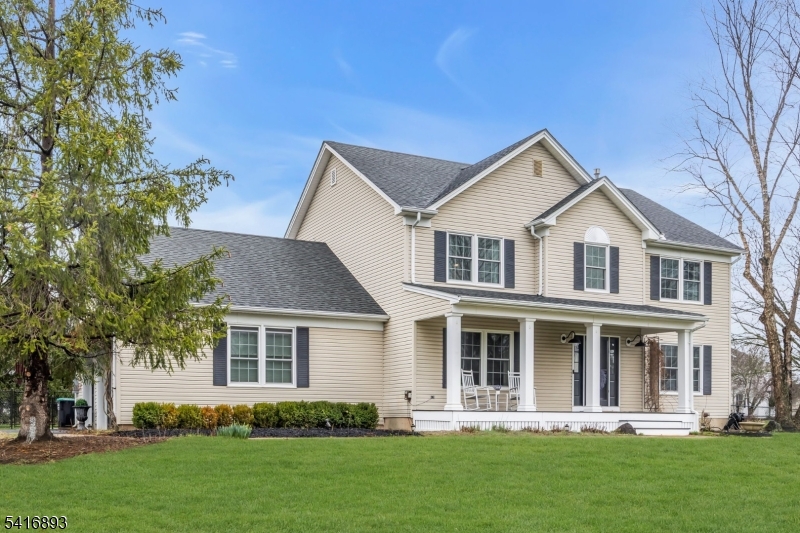 8 Governor Road Flemington, NJ 08822 - Photo 2 of 44