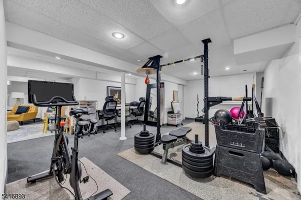 $899,999 | 8 Governor Road, Flemington, NJ 08822