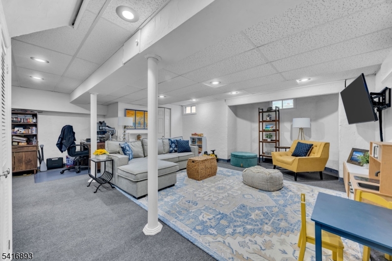 8 Governor Road Flemington, NJ 08822 - Photo 35 of 44