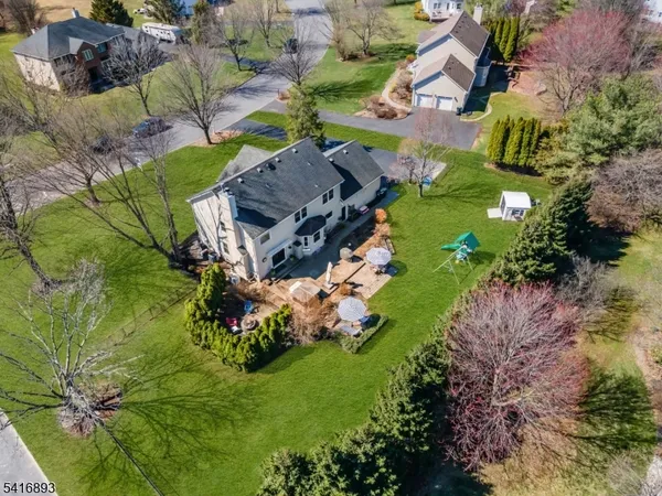 $899,999 | 8 Governor Road, Flemington, NJ 08822