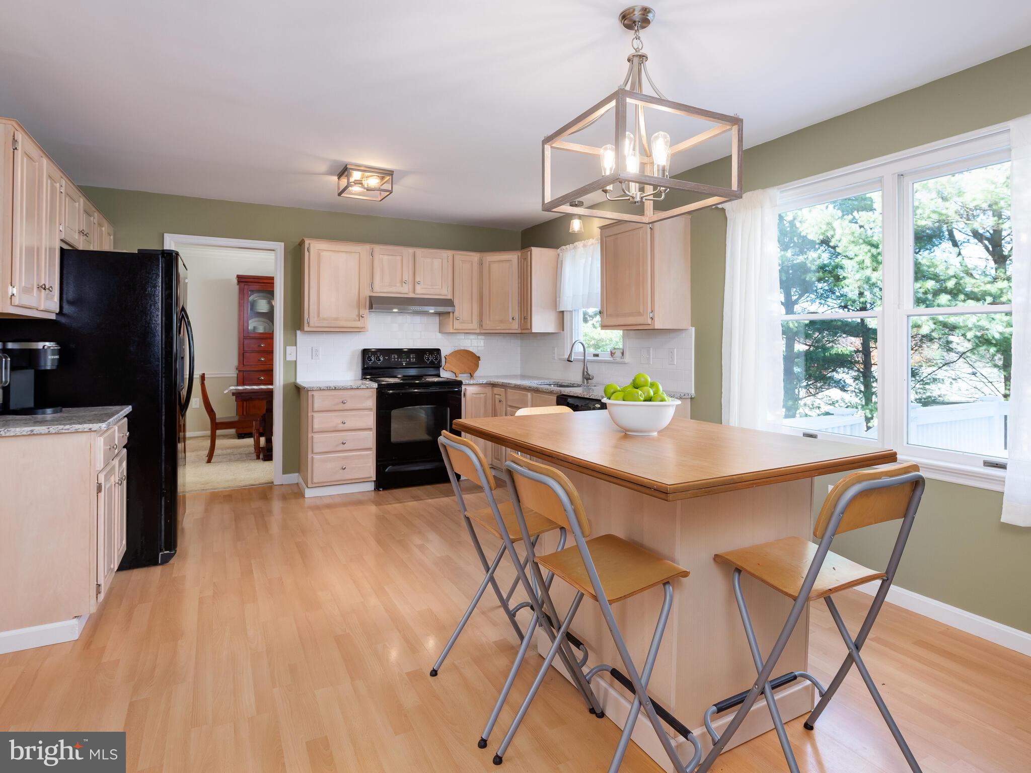 27 Ridge View Drive Coatesville, PA 19320 - Photo 5 of 23 Gallery Image 5
