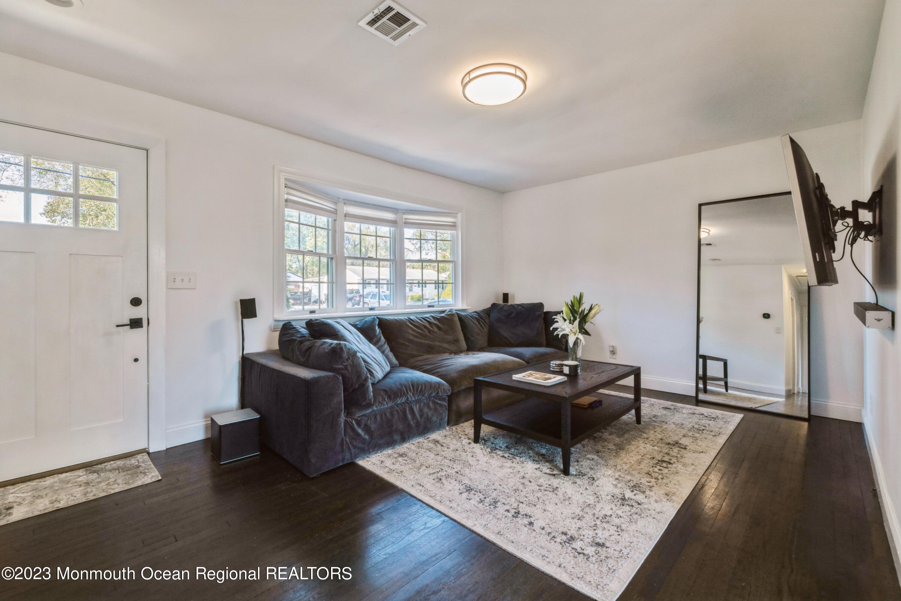 328 Bellanca Road Brick, NJ 08723 - Photo 3 of 22 04_328BellancaRd_2005_HiRes