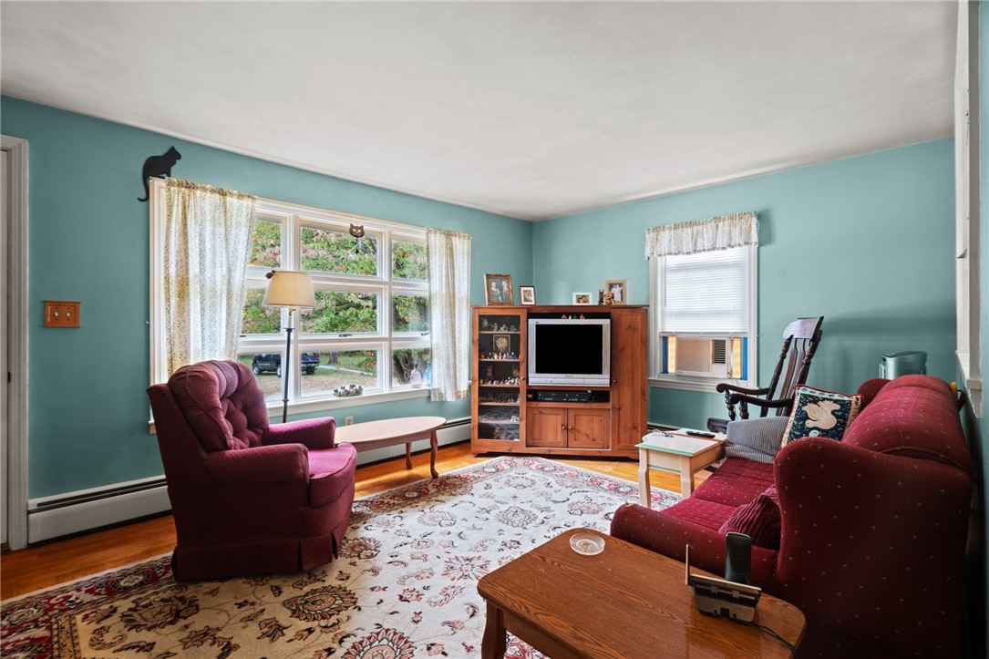 39 Woodlawn Road North Smithfield, RI 02896 - Photo 10 of 36 Gallery Image 10