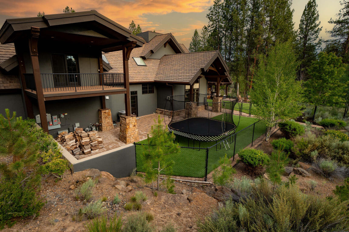 18780 Macalpine Loop Bend, OR 97702 - Photo 43 of 53 044