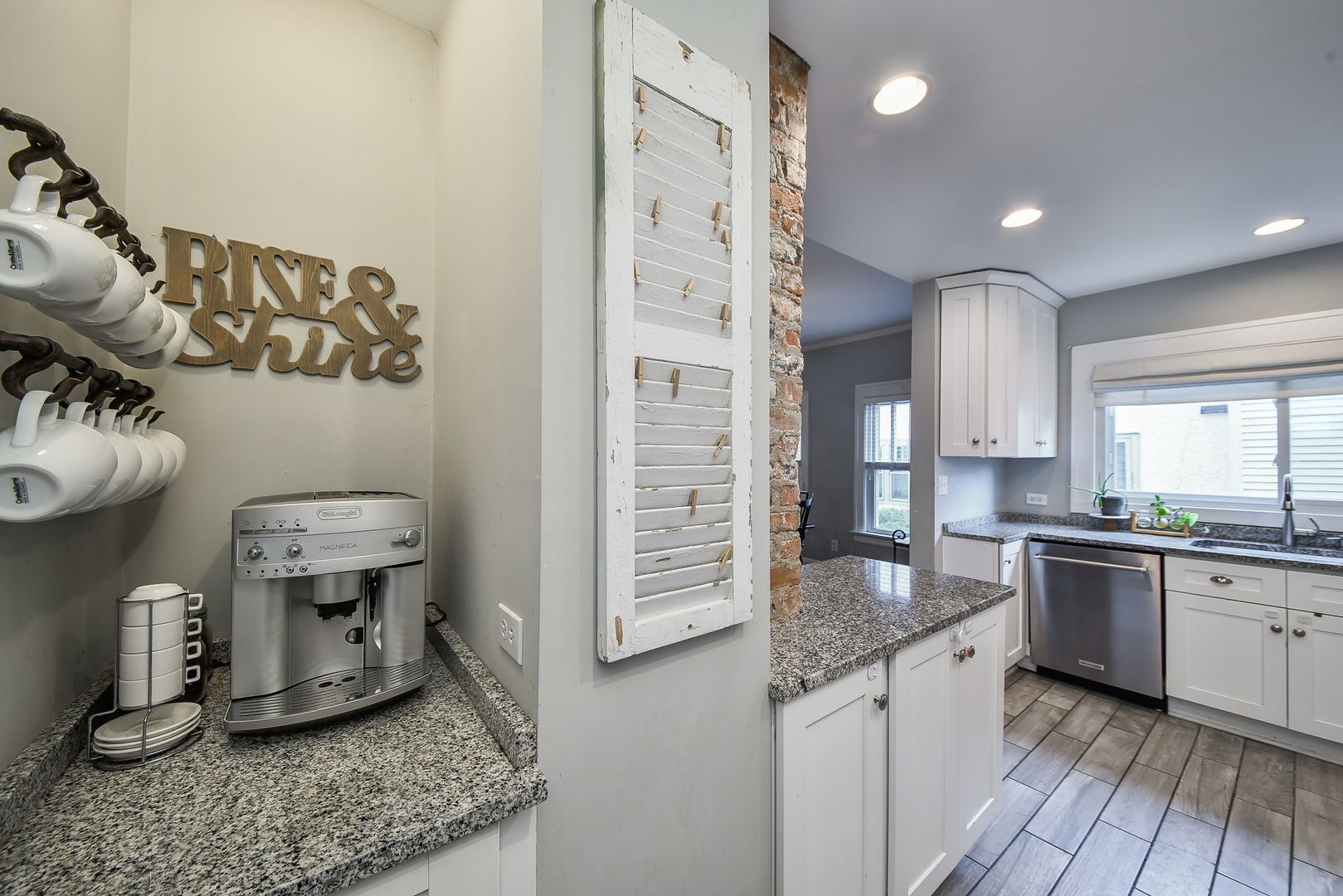 522 South West Street Wheaton, IL 60187 - Photo 12 of 25