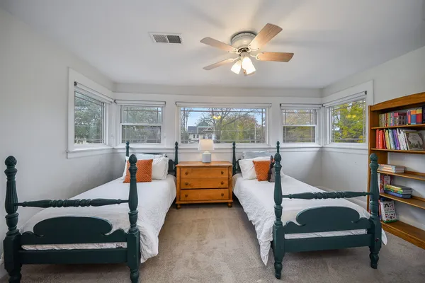 $599,000 | 522 South West Street, Wheaton, IL 60187