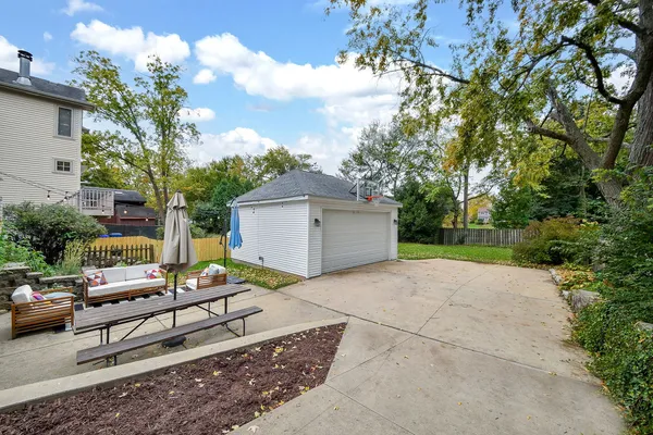 $599,000 | 522 South West Street, Wheaton, IL 60187