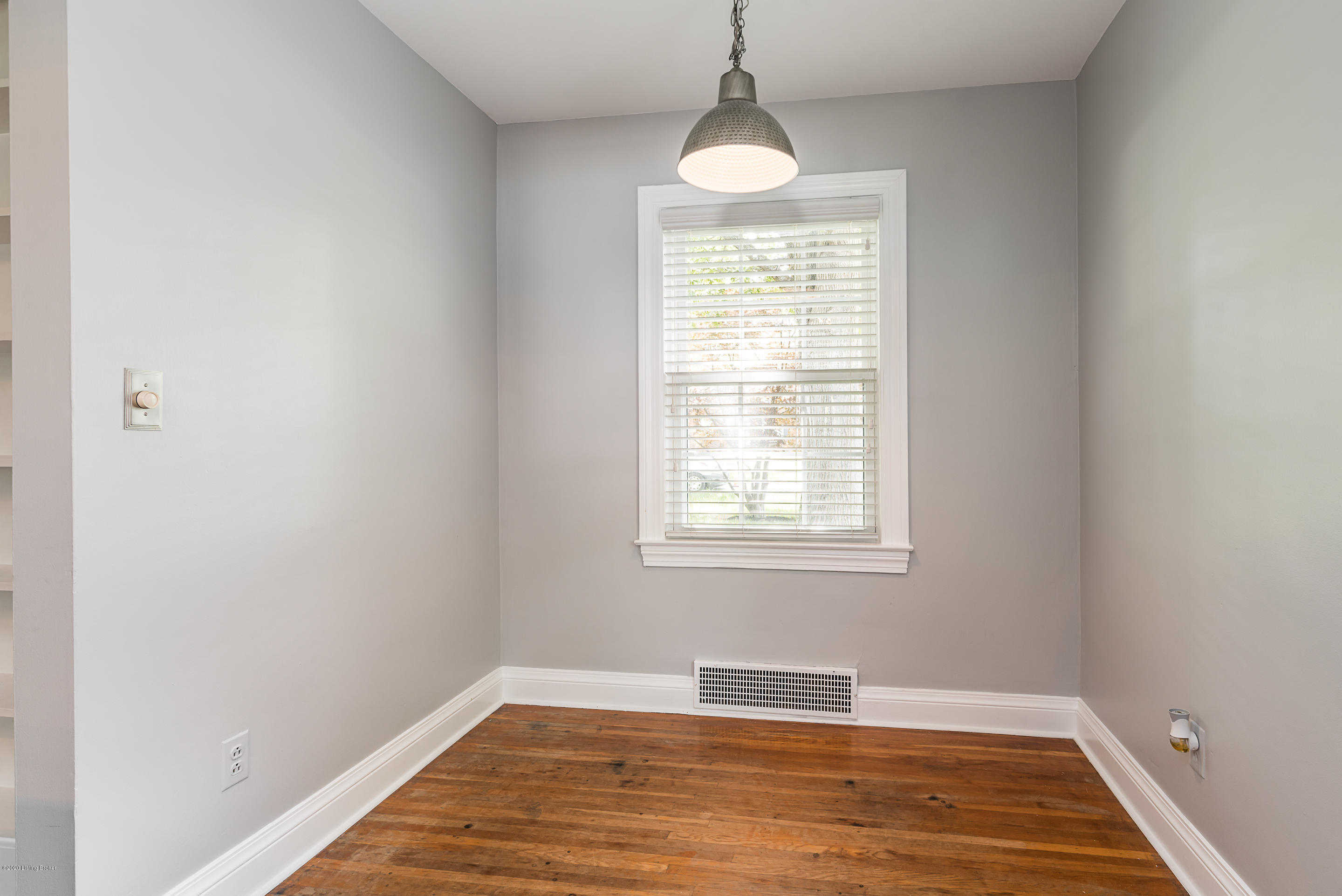 4005 Springhill Road Louisville, KY 40207 - Photo 9 of 23 A SH Kitchen Eating Area