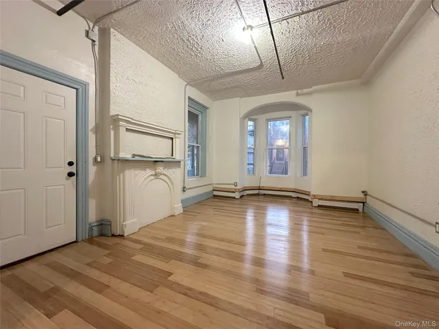 $1,575 | 56 Dubois Street, Newburgh, NY 12550