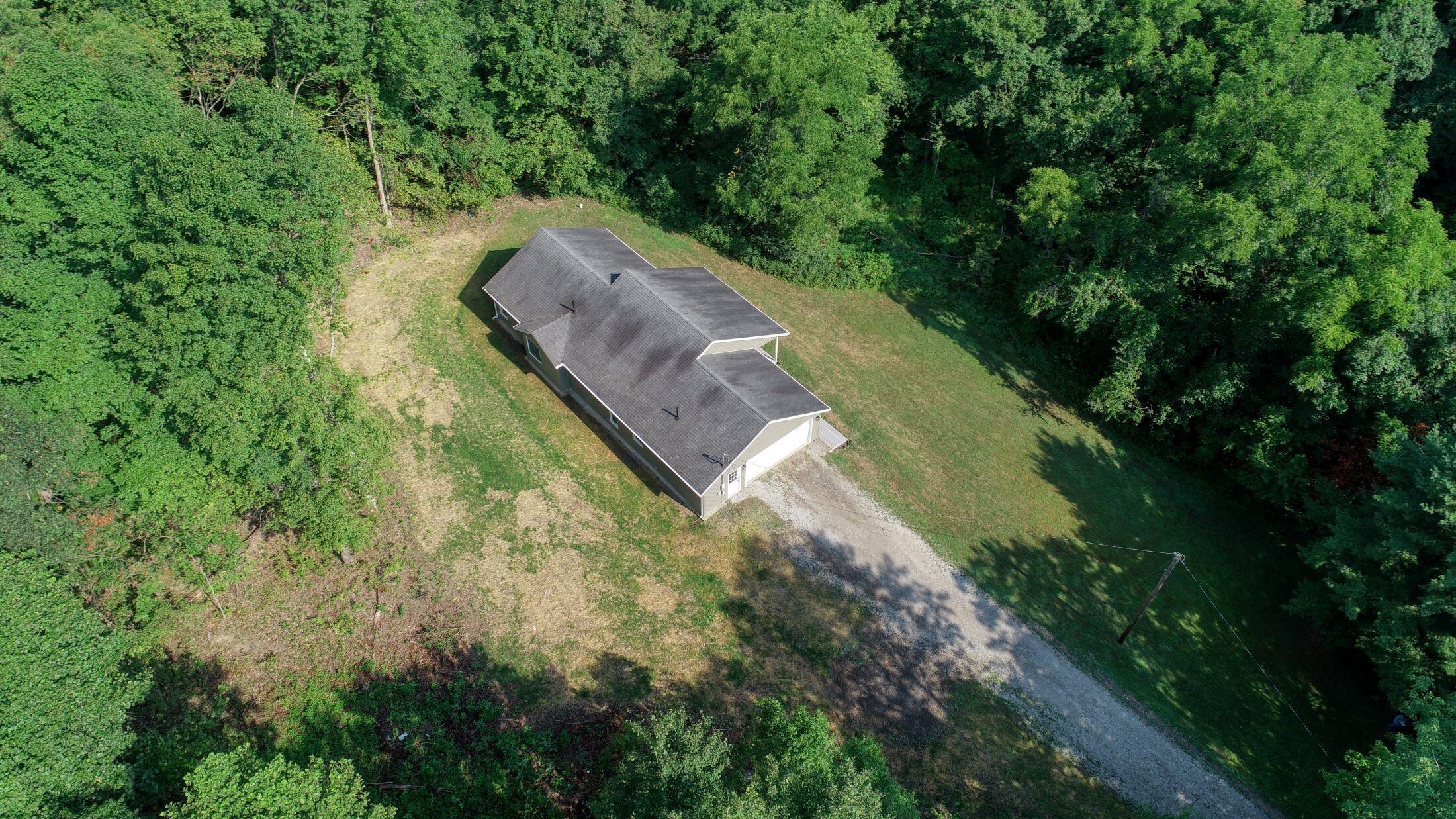 13182 Peacock Road Cambridge, OH 43725 - Photo 40 of 43 2bt1AqU_