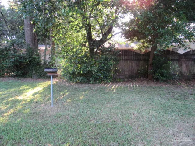 $1,000 | 5502 Lynwood Road, Pensacola, FL 32506