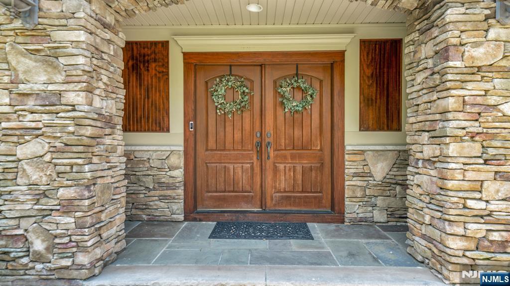 26 Devonshire Road Cresskill, NJ 07626 - Photo 3 of 47