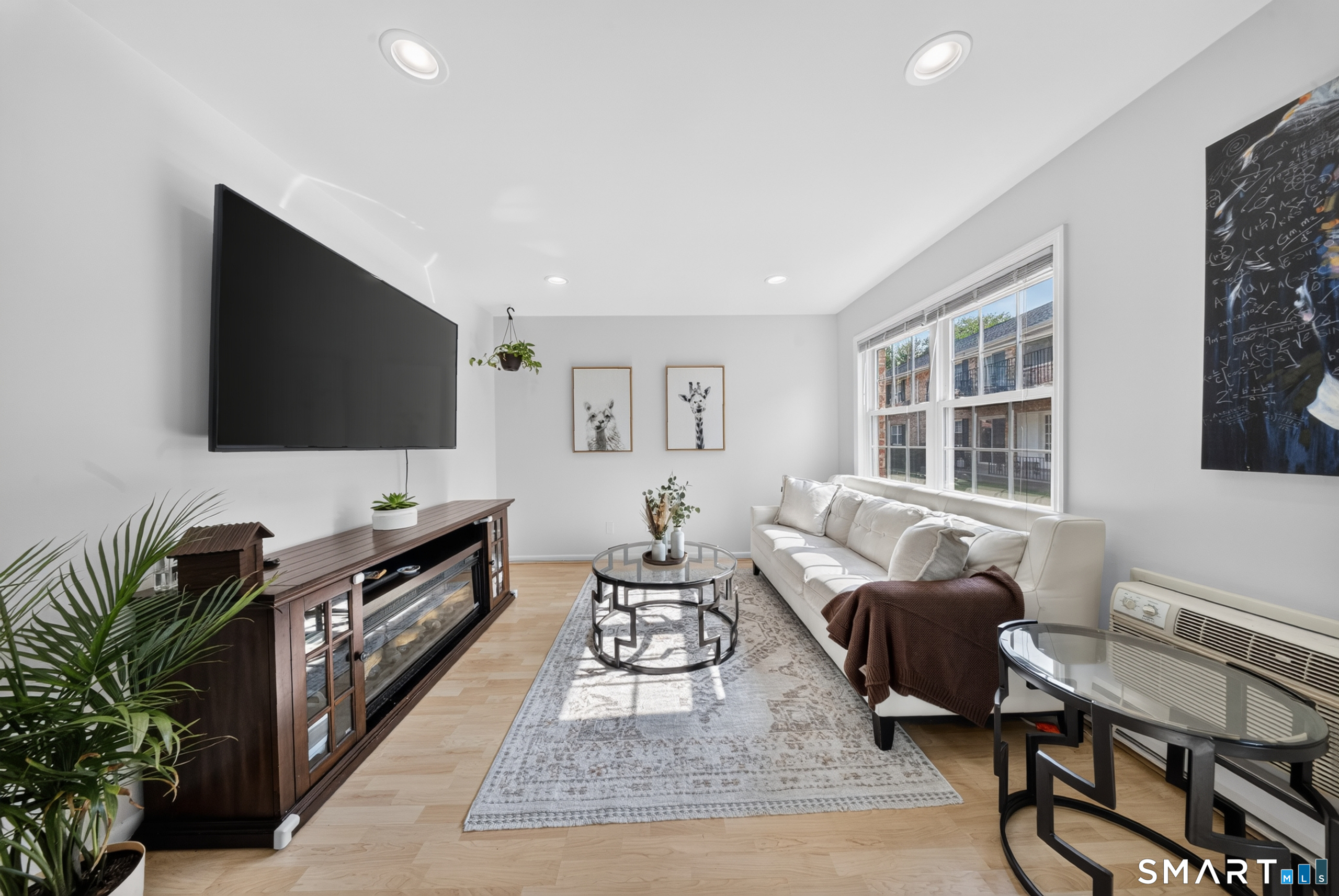 35 Woodway Road, Unit A8 Stamford, CT 06907 - Photo 5 of 40