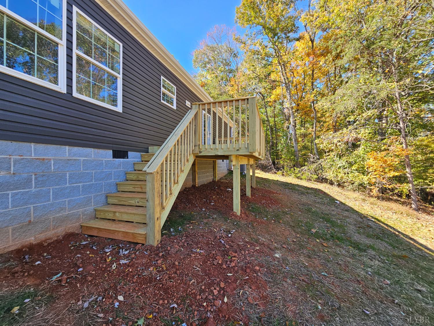 2066 Turkey Mountain Road Amherst, VA 24521 - Photo 17 of 19 a view of outdoor space and deck