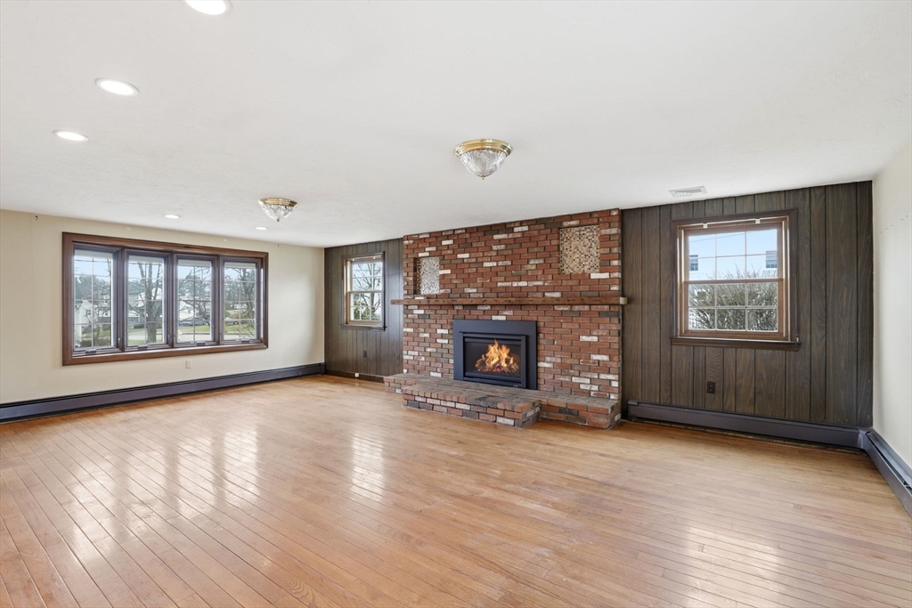 24 Portland Road Braintree, MA 02184 - Photo 3 of 23