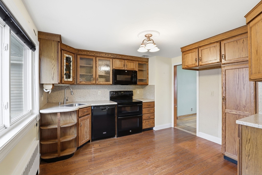 24 Portland Road Braintree, MA 02184 - Photo 7 of 23