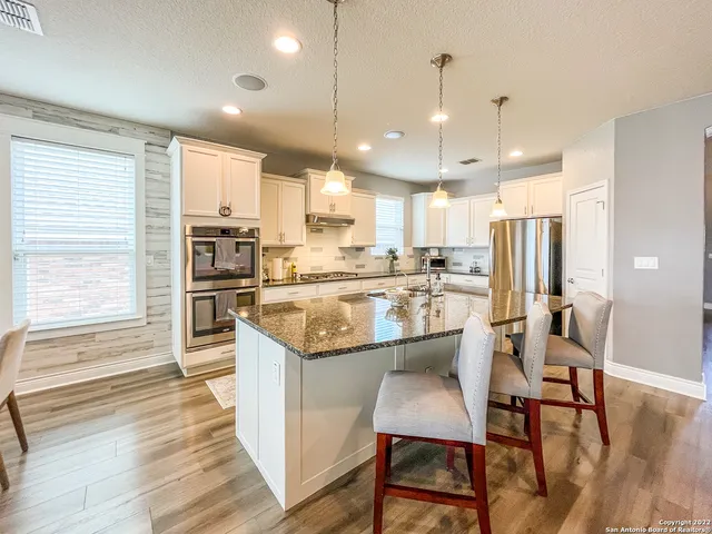 $3,800 | 7427 Valle Mission, Boerne, TX 78015