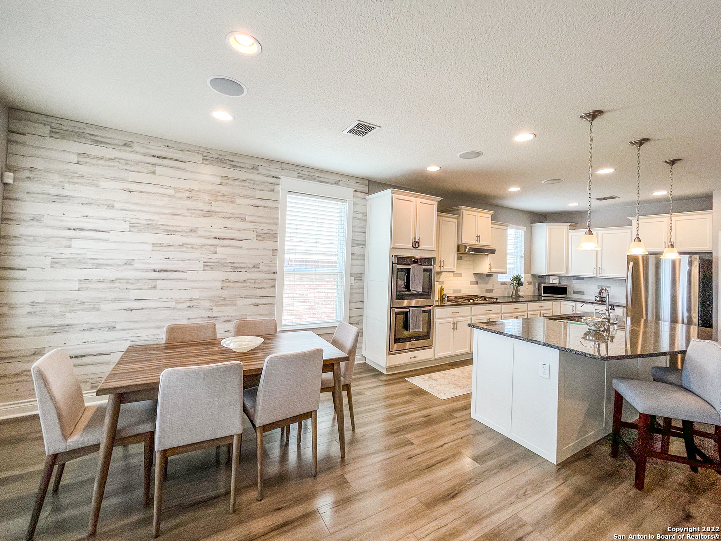 7427 Valle Mission Boerne, TX 78015 - Photo 2 of 39