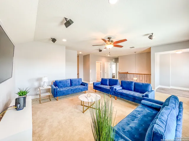 $3,800 | 7427 Valle Mission, Boerne, TX 78015