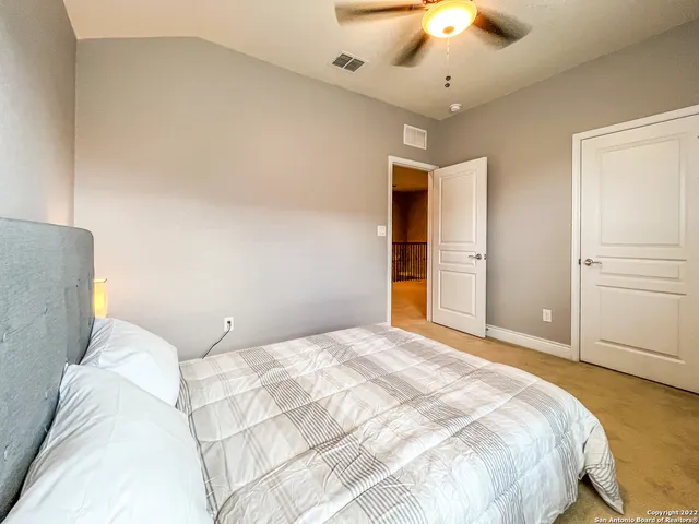 $3,800 | 7427 Valle Mission, Boerne, TX 78015