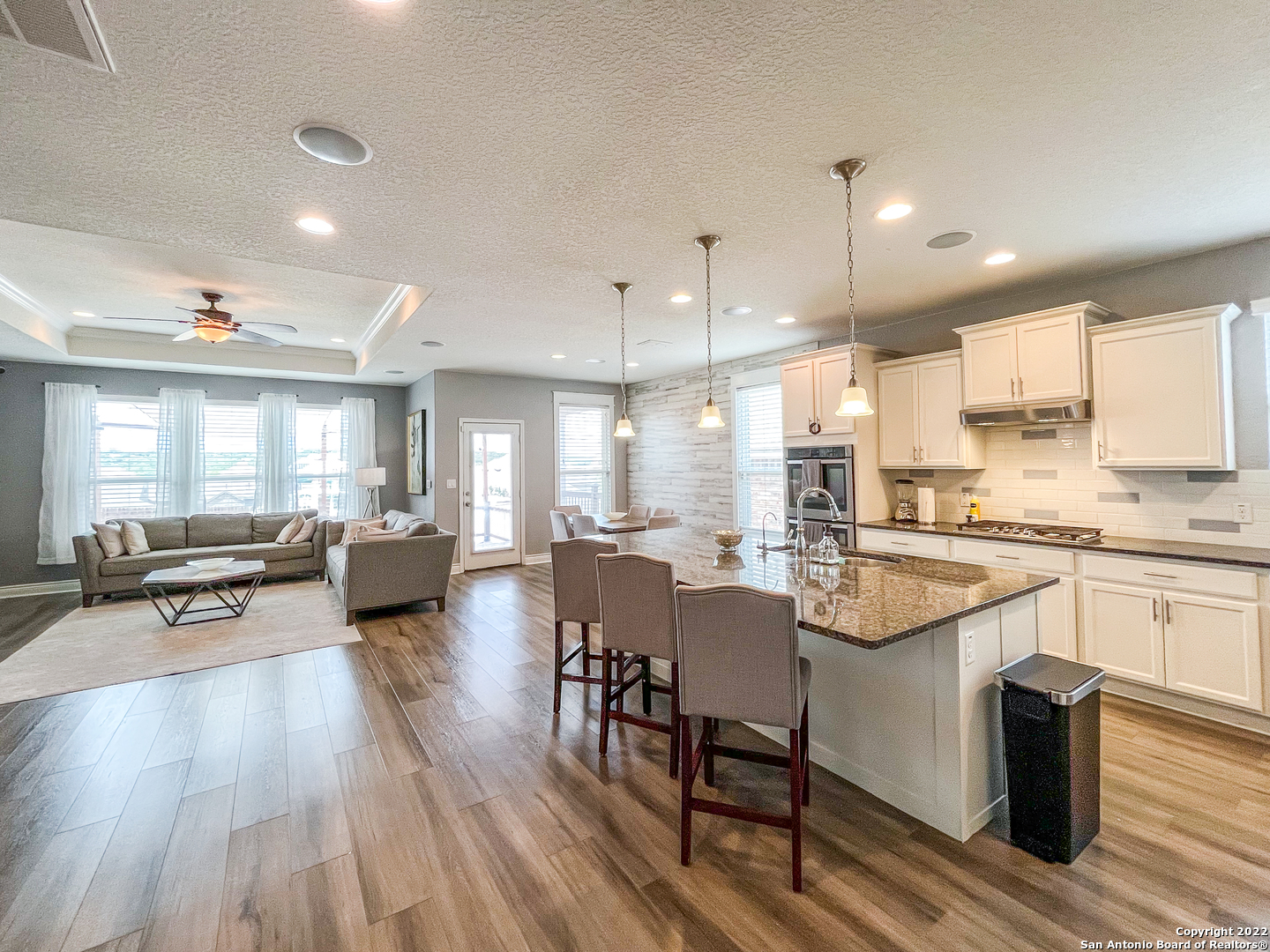 7427 Valle Mission Boerne, TX 78015 - Photo 10 of 39