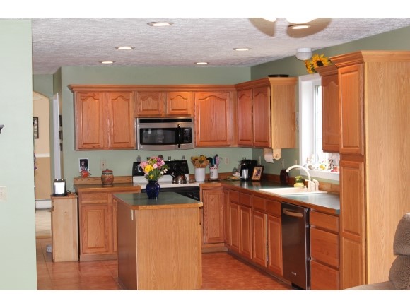 43 Harvest Road Chichester, NH 03258 - Photo 7 of 29