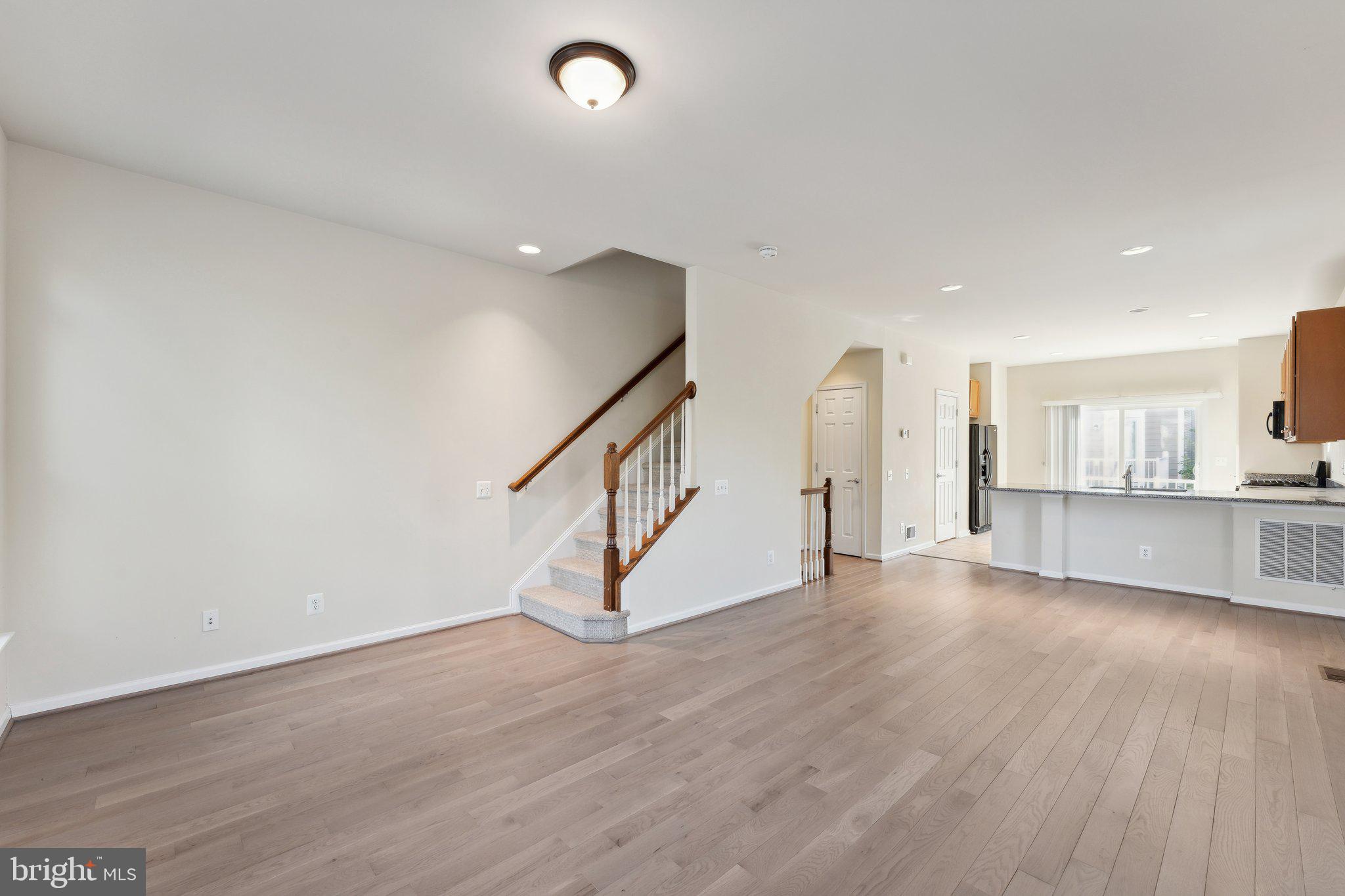 9481 Canonbury Square Fairfax, VA 22031 - Photo 11 of 25