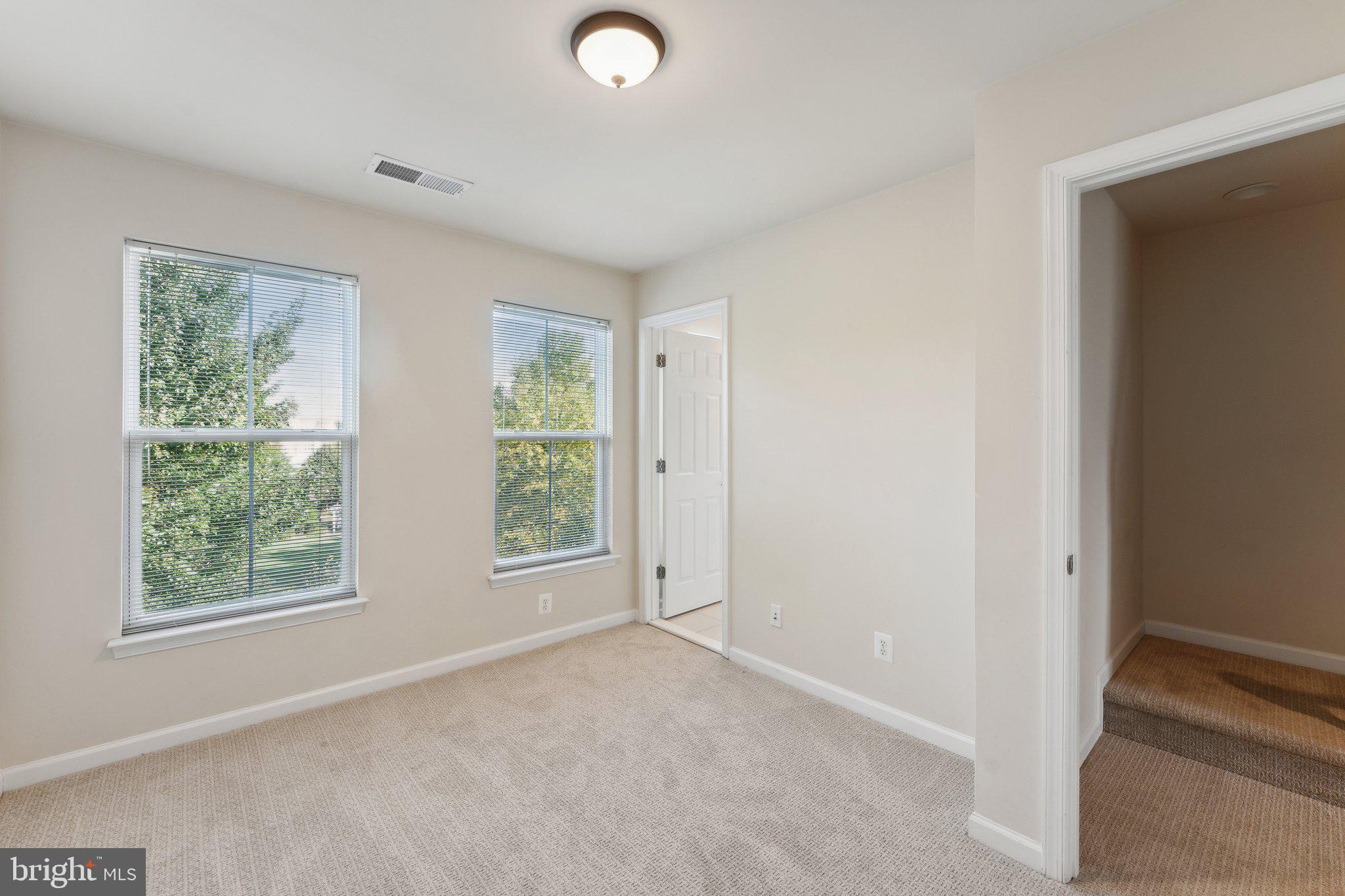 9481 Canonbury Square Fairfax, VA 22031 - Photo 15 of 25